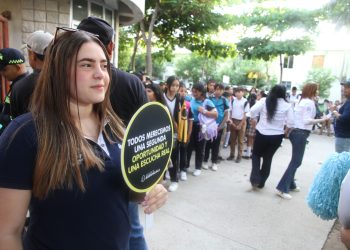 Distrito acompaña el regreso a clases garantizando estrategias de prevención y fomento del diálogo en la convivencia escolar