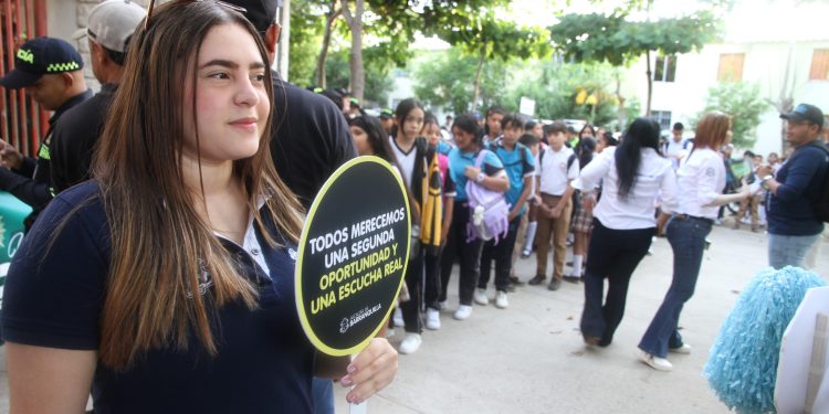 Distrito acompaña el regreso a clases garantizando estrategias de prevención y fomento del diálogo en la convivencia escolar