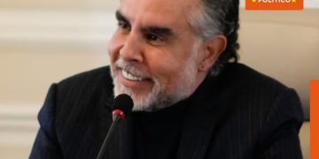 Solo dos funcionarios de los que se enfrentaron a Armando Benedetti permanecen en el gobierno