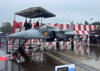 Colombia evalúa compra de aviones Gripen de SAAB, exhibidos en Feria Aeronáutica de Rionegro