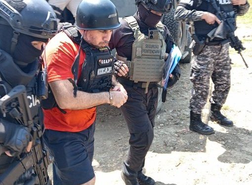 Histórica extradición: alias ‘Fito’, líder de ‘Los Choneros’, enviado a EE. UU. para enfrentar cargos de narcotráfico y armas