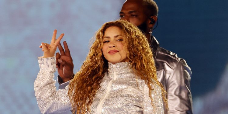 Shakira regresa a los escenarios colombianos con dos conciertos imperdibles