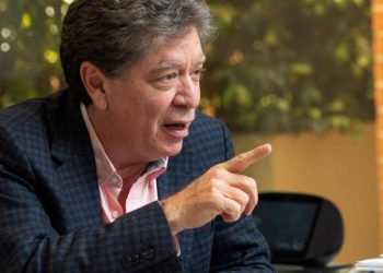 Bruce Mac Master presidente de la Andi: decreto ilegal e inconstitucional que destruye la salud