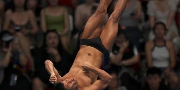 Luis Felipe Uribe mantiene viva la ilusión: Colombia, en semifinales del Mundial de Clavados