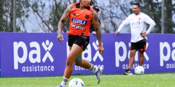 Con sesiones diferenciadas, la Selección Colombia sigue su preparación en Ecuador