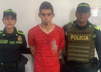 Tras persecución en Barranquilla capturan a tres por robo de taxi y ataque a la Policía