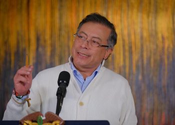 Petro sugiere trasladar la Estatua de la Libertad a Cartagena y cuestiona políticas migratorias de EE. UU.