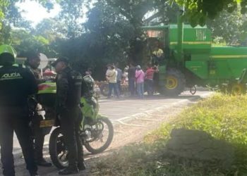Arroceros mantienen bloqueo en el sur de La Guajira por crisis en el sector