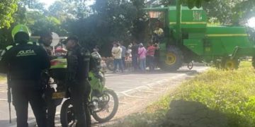 Arroceros mantienen bloqueo en el sur de La Guajira por crisis en el sector