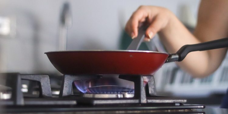 Cerca de 1.000 familias de sectores vulnerables de nuestra ciudad ya tienen gas natural en sus casas por primera vez: alcalde Char