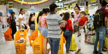 Distrito fortalece la seguridad alimentaria de la primera infancia con redención de bonos nutricionales