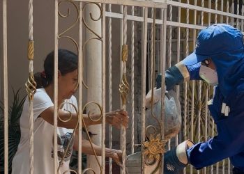 Callejoneros de Triple A, un servicio clave que garantiza la recolección de residuos y limpieza en zonas de difícil acceso