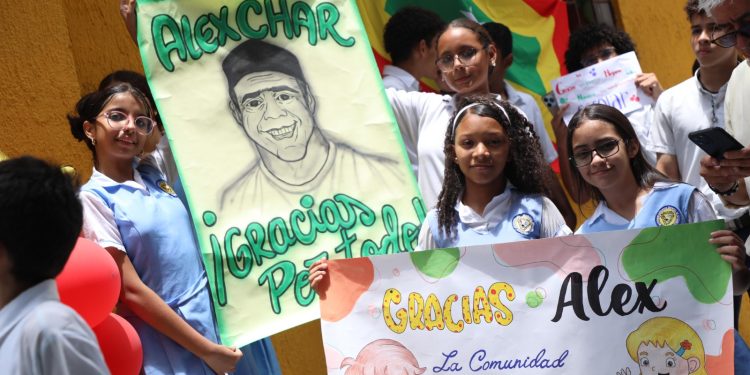 Alcalde Char le sigue poniendo sabor a la educación con más alimentación saludable y nutritiva: entrega nueva cocina en la IED Hilda Muñoz