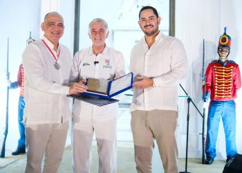Gobernador Eduardo Verano, invitado especial en la celebración de los 500 años de Santa Marta