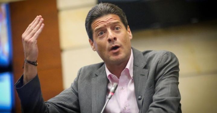 Senador Mauricio Gómez celebra fallo que tumba cobros retroactivos de valorización