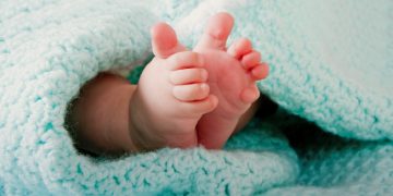 Bebé de 9 meses, en estado crítico tras presunto abuso con cocaína y quemaduras con agua caliente en Chile