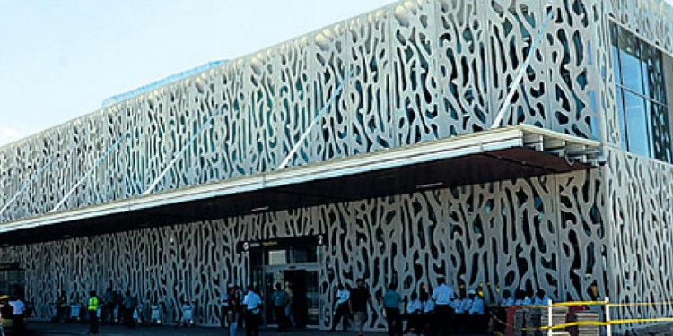 Gobierno anuncia inversión de $75.000 millones para modernizar el aeropuerto Simón Bolívar de Santa Marta