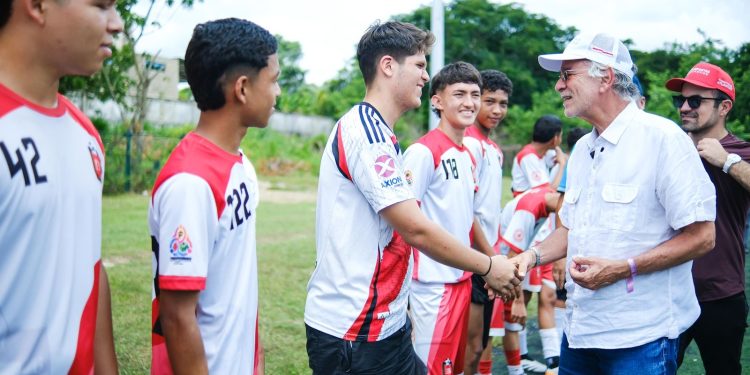 Gobierno de Eduardo Verano anuncia modernización del estadio Pedro Cantillo de Baranoa con sistema de iluminación de última generación