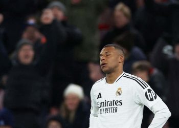 Francia investiga a Kylian Mbappé por donaciones a policías