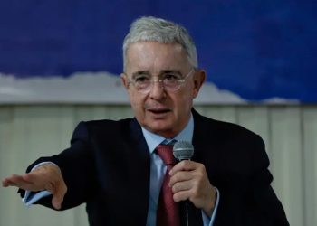 Álvaro Uribe arremete contra zona binacional con Venezuela y exige su anulación en 2026
