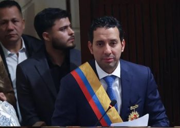 Nuevo presidente de la Cámara, Julián López, admite afinidad con el presidente Petro