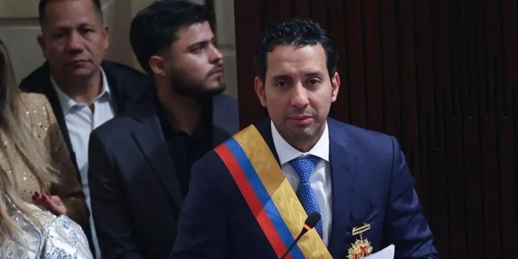 Nuevo presidente de la Cámara, Julián López, admite afinidad con el presidente Petro