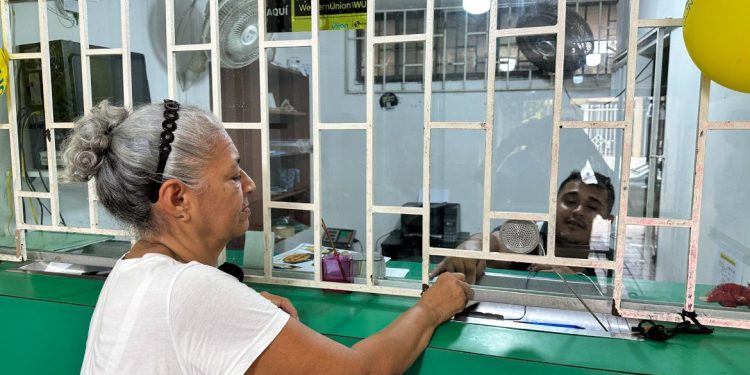 Día del Adulto Mayor: Alcaldía adelanta, como regalo, pago del Subsidio Distrital