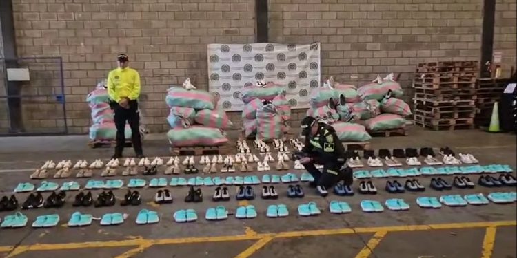 Se quedaron sin pinta: Policía decomisa más de $1.200 millones en ropa y zapatos de contrabando en Barranquilla