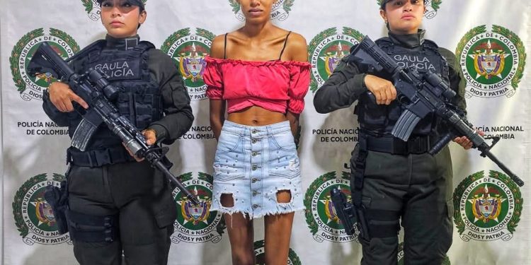 Capturan a alias “Daniela”, pieza clave de red extorsiva en Las Lobas