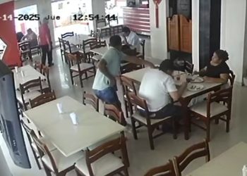 Atraco en restaurante de comida china en el norte de Barranquilla: ladrón despojó de sus pertenencias a una pareja y huyó en moto