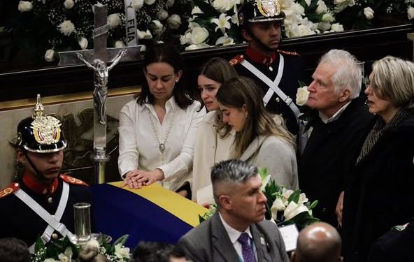 Colombia despide a Miguel Uribe Turbay: dolor familiar, duelo nacional y un país marcado por la violencia política