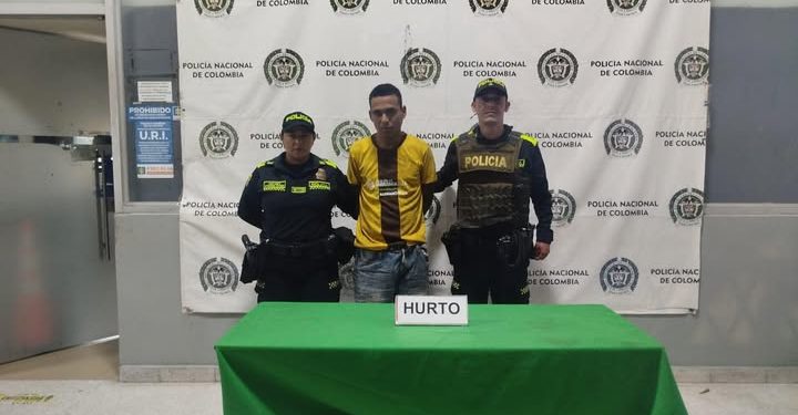 Cayó en Ciudad Jardín hombre sorprendido robando cableado de telecomunicaciones