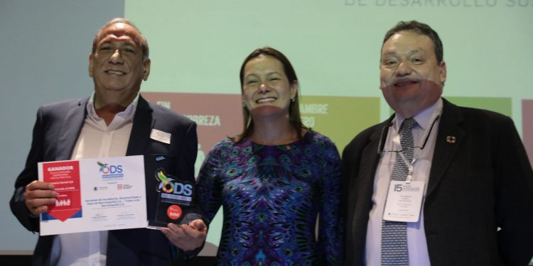 Pacto Global Colombia y Cámara de Comercio de Bogotá reconocen a Triple A por su programa Innova Social