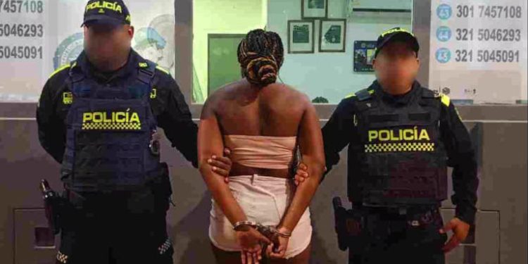 Capturan en Cartagena a mujer que estafaba comercios con comprobantes bancarios falsos
