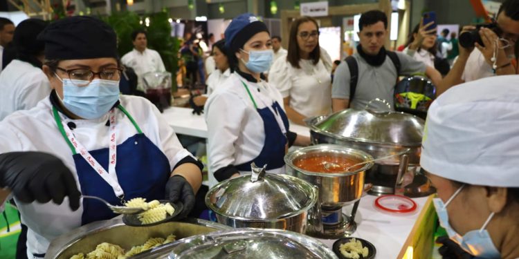 Mujeres de ‘De la mano con la primera’ llegan a Sabor Barranquilla con sabores únicos