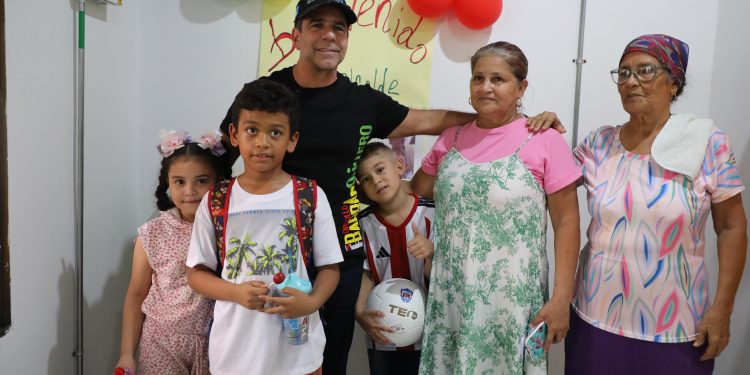 Alcalde Char entrega nuevos mejoramientos de vivienda en Villa San Pedro 3 y San Pedro Alejandrino