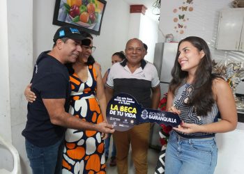 Alcalde Char entregó 44 becas de la primera cohorte del programa ‘La beca de tu vida’