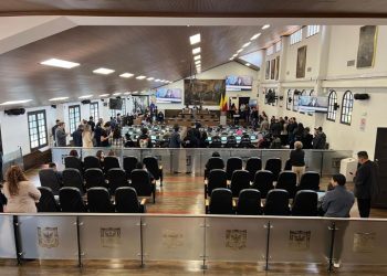 Concejo de Bogotá aprueba moción de duelo por el magnicidio de Miguel Uribe Turbay