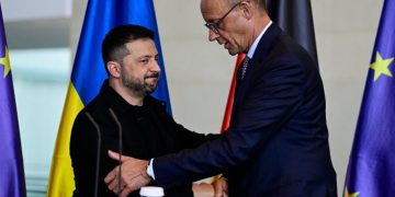 Trump, Zelenski y líderes europeos acuerdan principios para negociación con Rusia antes de cumbre en Alaska