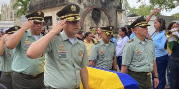 Barranquilla despide al patrullero José Daniel Valera, víctima del ataque en Amalfi