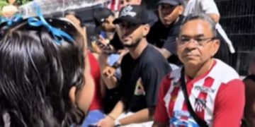 La niña que se volvió viral por “poner en cintura” al papá y hermano de Luis Díaz