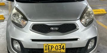 Roban vehículo frente a IPS en el norte de Barranquilla: víctima pide ayuda para recuperar su historia clínica