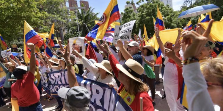 Manifestación en Barranquilla en respaldo a Álvaro Uribe y en rechazo a su condena