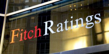 Fitch prevé crecimiento moderado para Colombia en 2025, pese a dificultades fiscales