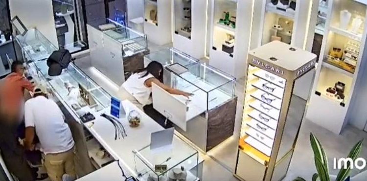 Asalto a joyería en Le Meridiem Golf quedó registrado en video de seguridad