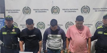 ¡Rateros de película atrapados en El Poblado: corte, armas y chaquetas falsas no les salvaron