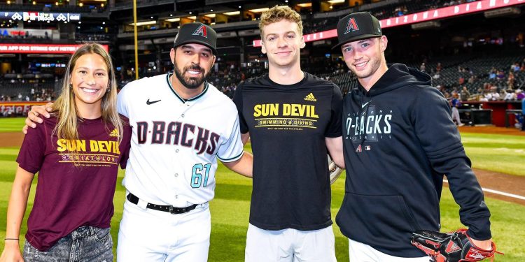 Nabil Crismatt vuelve al montículo con los Diamondbacks