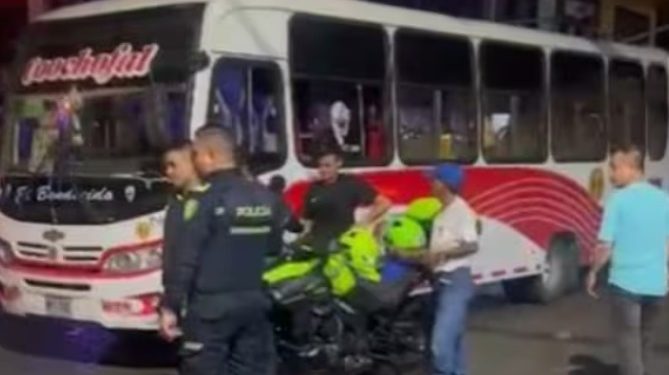 Adulto mayor muere tras ser atropellado por un bus en el barrio El Rosario