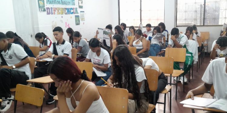 Más de 10.900 estudiantes oficiales de Barranquilla se preparan para brillar en las Pruebas Saber 11 – 2025