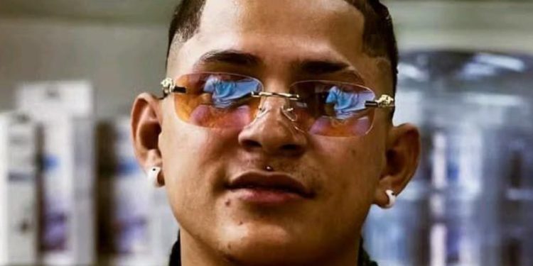 Tatuador de 23 años fue asesinado en ataque armado en el barrio El Ferry